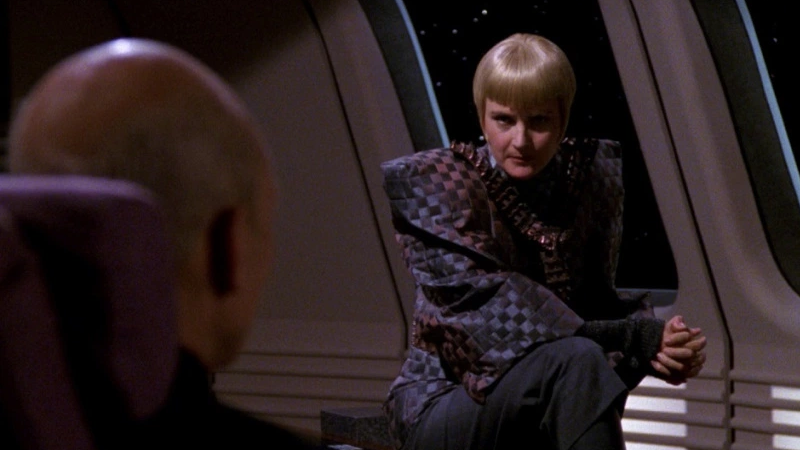 The sneaky Sela hatches a ruse.